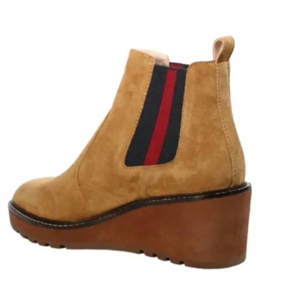 Suede Boots NIB size 8.5